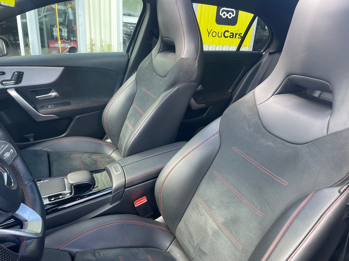 Mercedes-Benz Classe A 200 AMG LINE 163 cv LED AMBIANCE - CARPLAY - TOIT OUVRANT - SIEGE CHAUFFANT