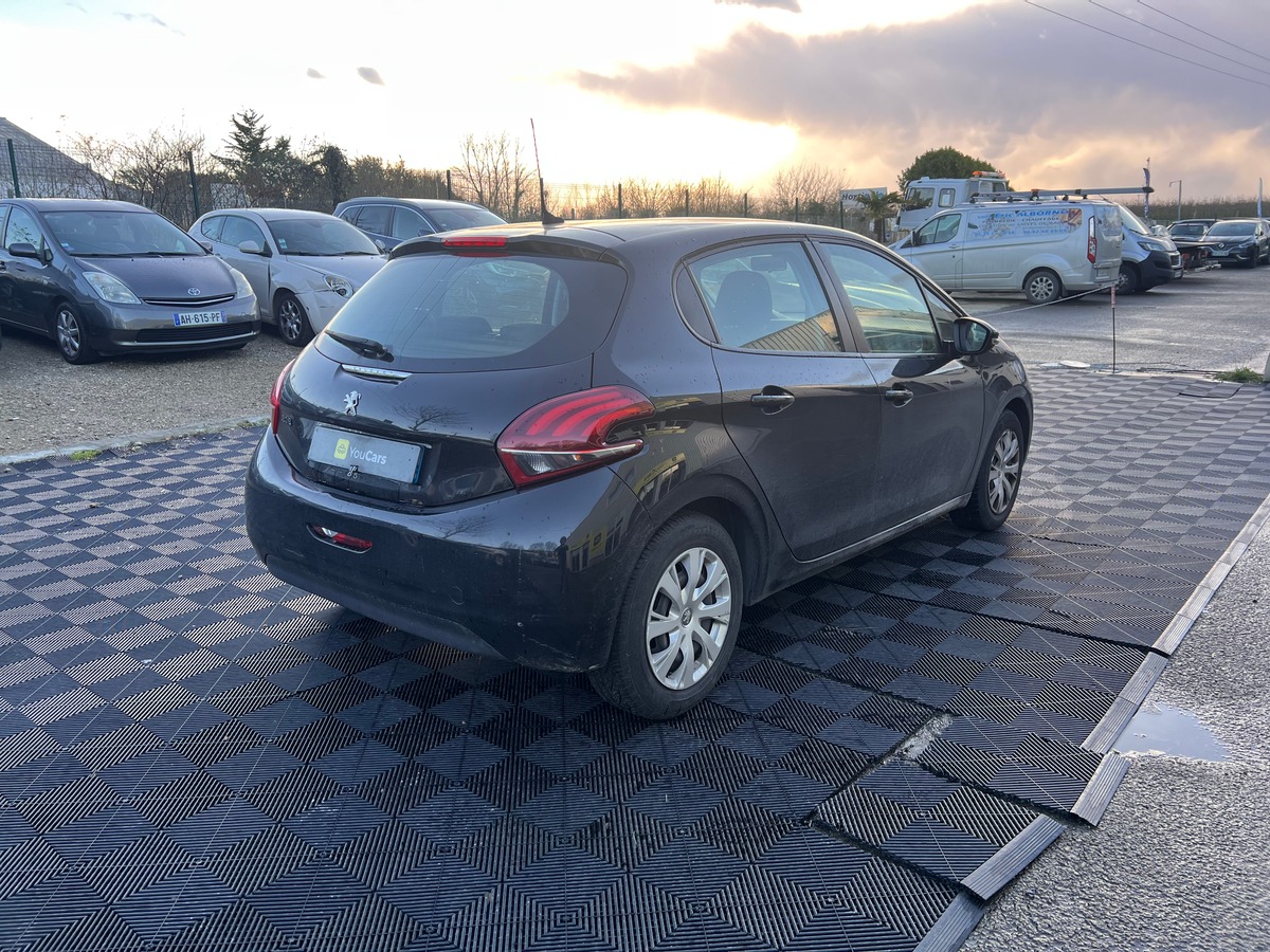 Peugeot 208 Phase 2 5 Portes 1.6 Blue HDi 75 cv - IDEAL JEUNE PERMIS - MOTEUR FIABLE - CARPLAY