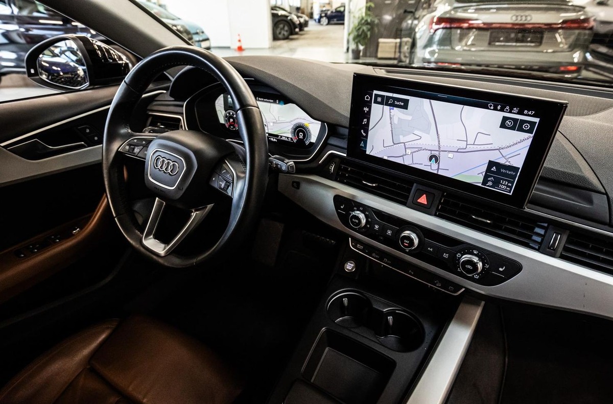 Audi A4 Allroad V 40 TDI 204ch Avus quattro S tronic 7 Attelage Aff Tête haute