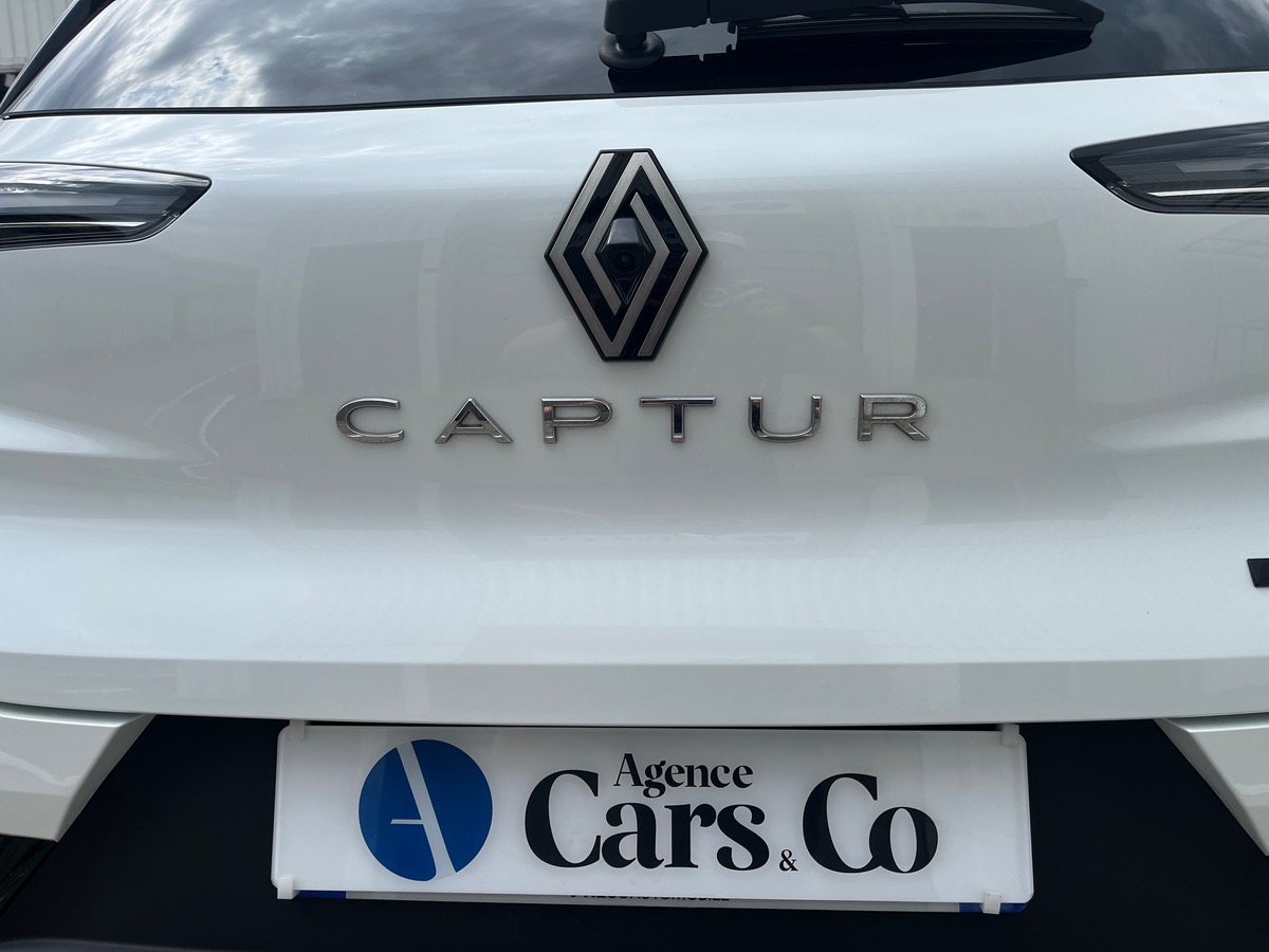RENAULT Captur TECHNO E-TECH FULL HYBRID 145