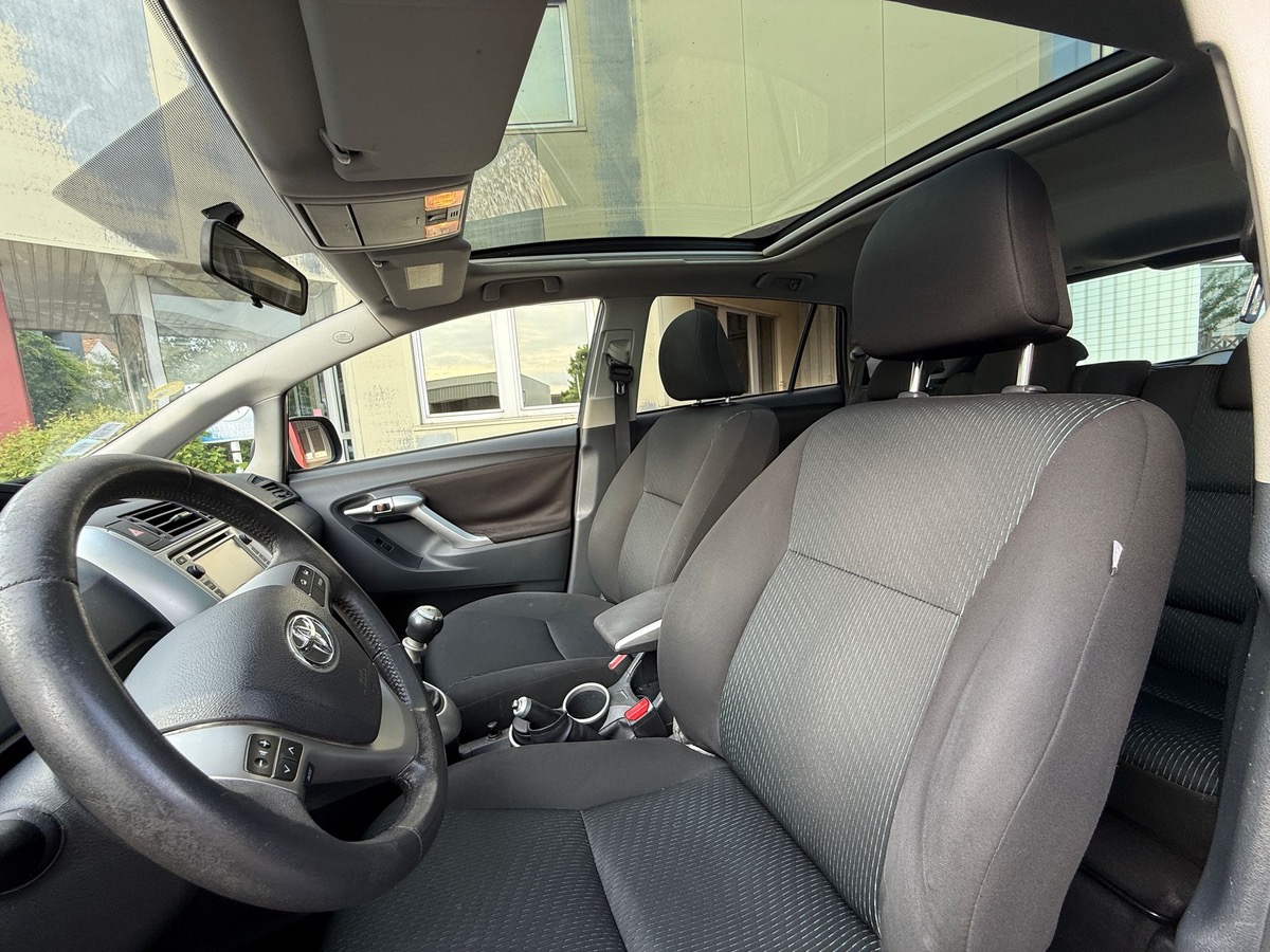 Toyota Verso 126 D-4D 7 place Business 4XCB