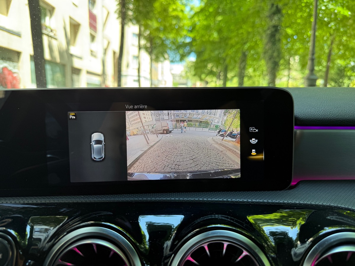 Mercedes-Benz Classe A 200 AMG LINE 163cv Carplay
