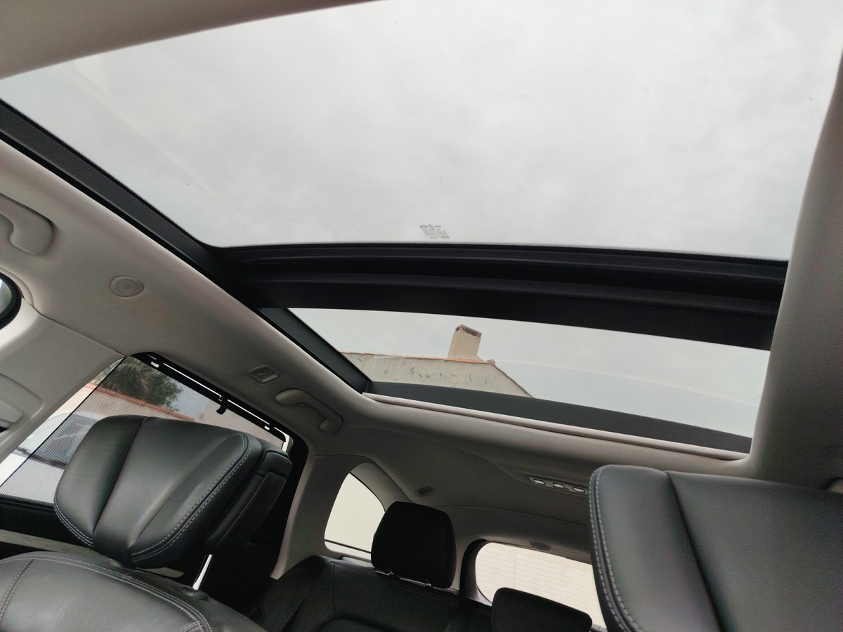 RENAULT Talisman Estate 2.0 dci 200 initiale Paris seulement 43500 kms . 2 eme Main