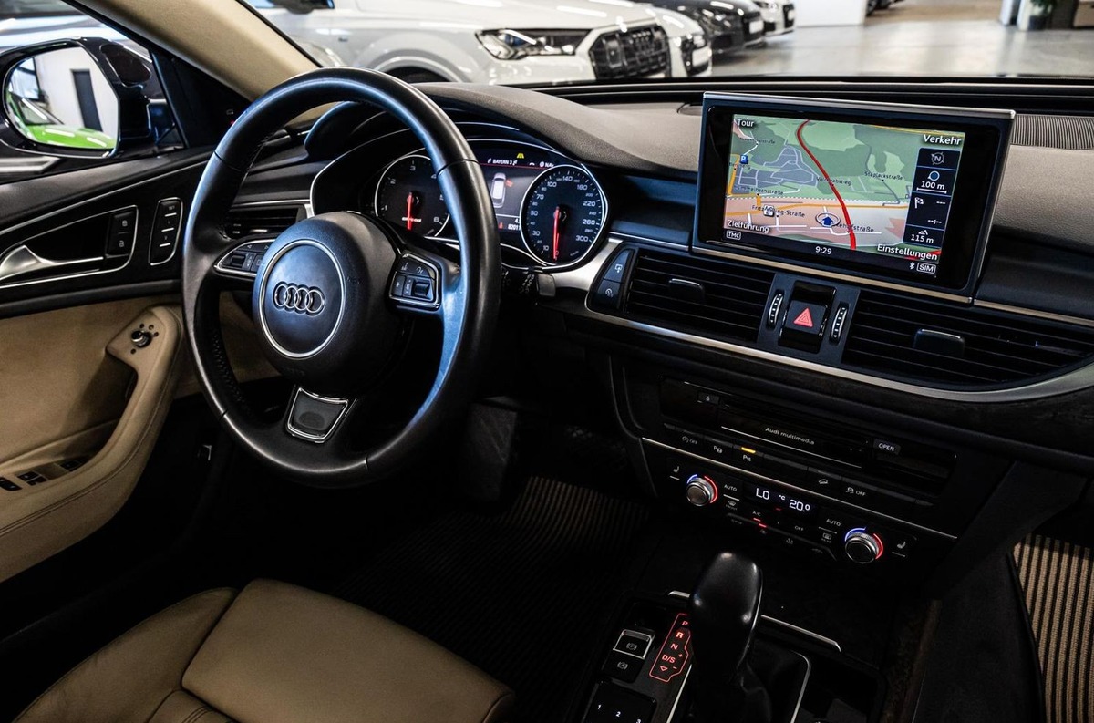 Audi A6 Allroad 3.0 V6 TDI 272ch Avus quattro S tronic 7 Bose Toit ouvrant Attelage