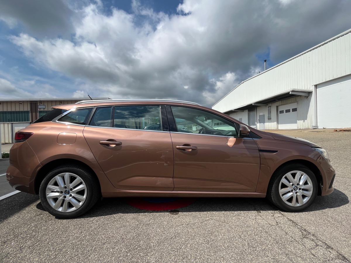 RENAULT Megane IV ESTATE 1.6 E-TECH PLUG-IN HYBRIDE 160 BUSINESS