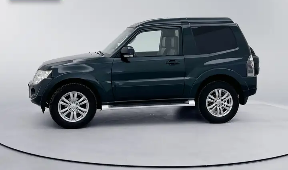 Mitsubishi Pajero 3.2 DI-D Instyle 2 places
