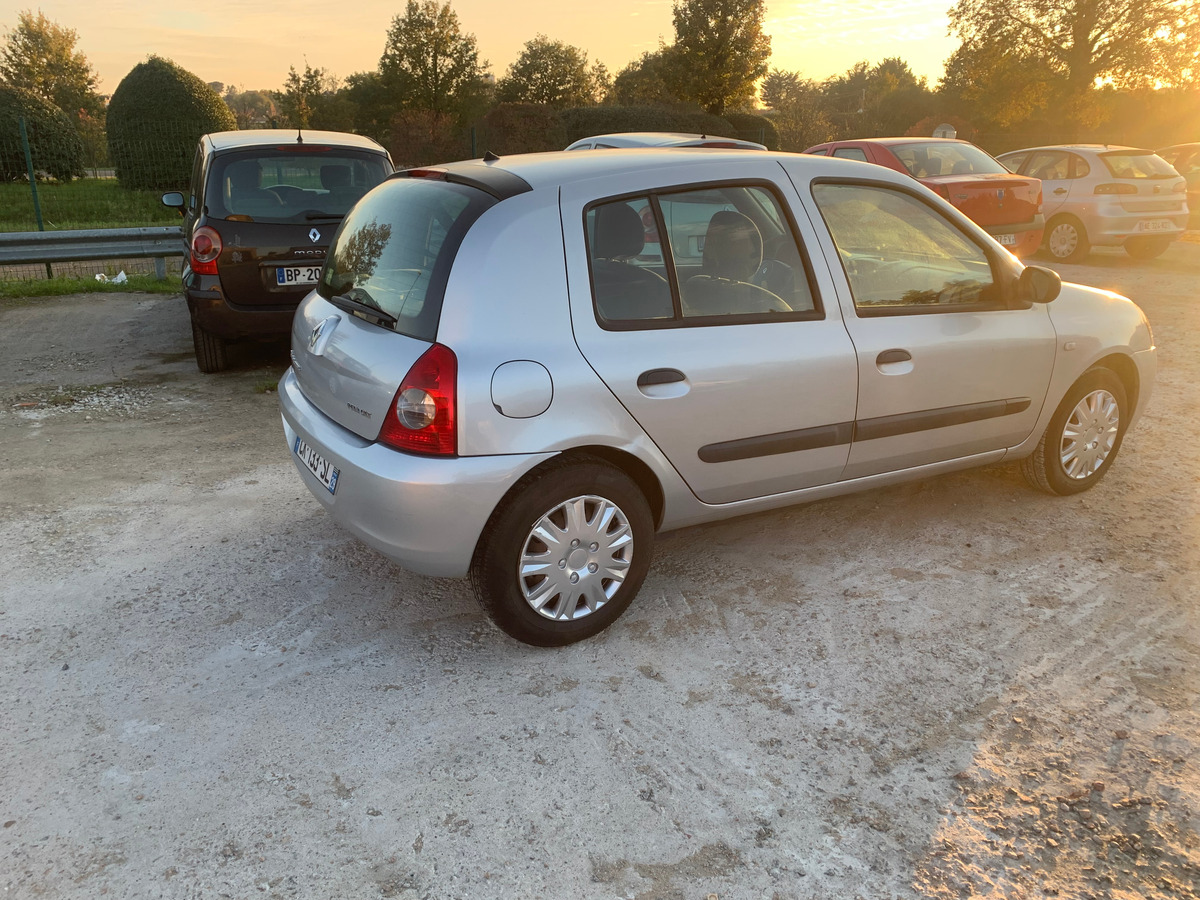 RENAULT Clio 1.5 dci - 65CH 202567KM