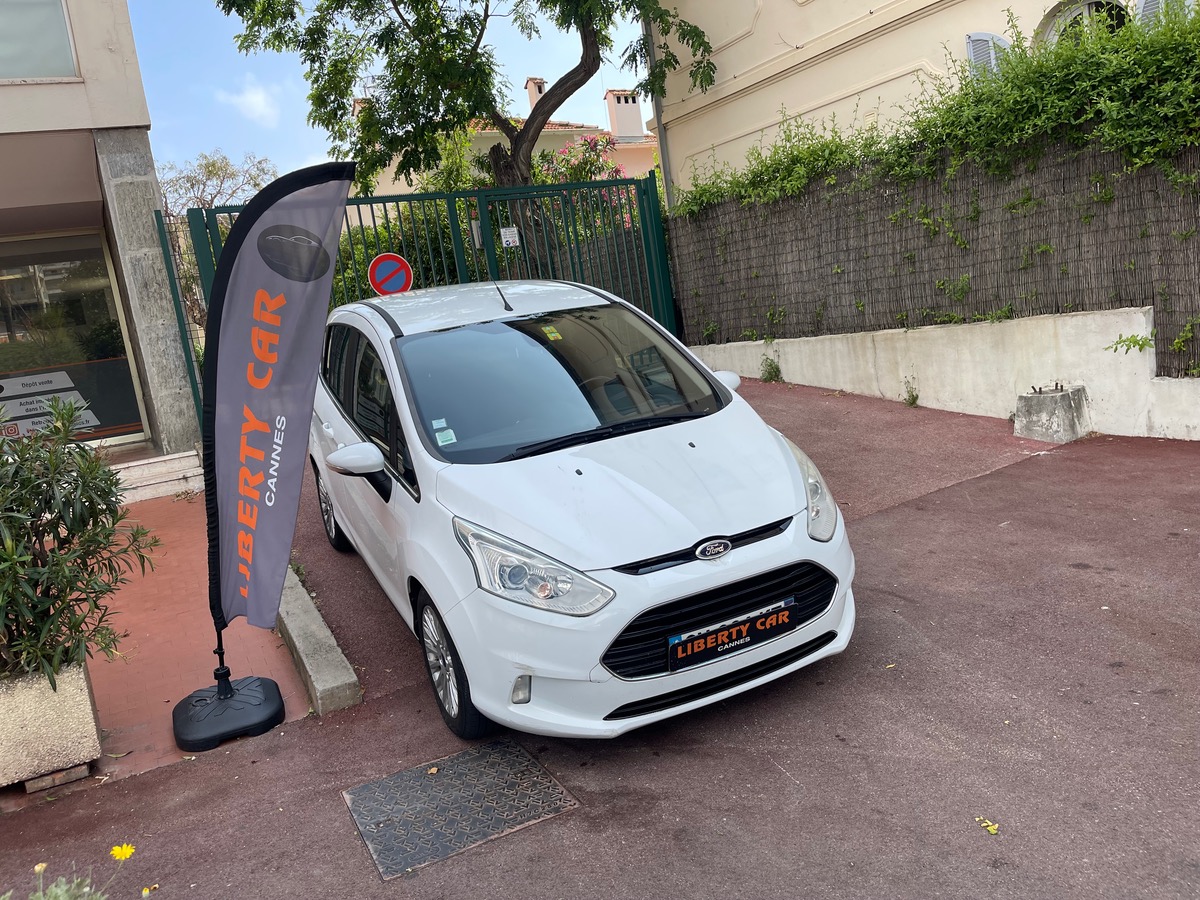 Ford B-max 1.0 SCTI 125 CV / Clim Auto / Radar / Finition Titanium