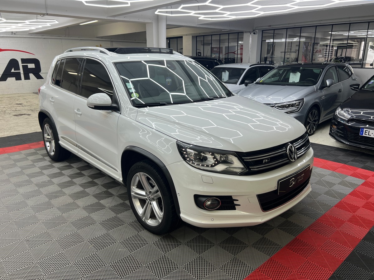 Image: Volkswagen Tiguan 2.0 TDI 110 ch R line ( CAMERA, TOIT OUVRANT, SIEGES CHAUFFANTS & ELECTRIQUE,..)