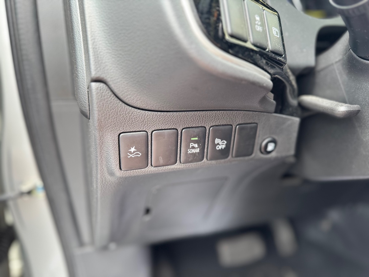 Mitsubishi Outlander PHEV 2.4l Twin Motor 225CH 4WD - ELIGIBLE TOUT CATÉGORIE UBER - CUIR