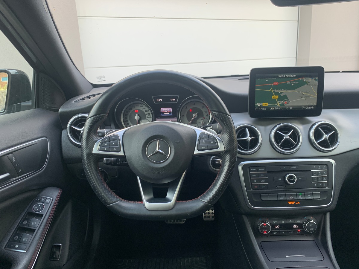 Mercedes-Benz GLA* 200 Fascination AMG 1°Main 7G-DCT