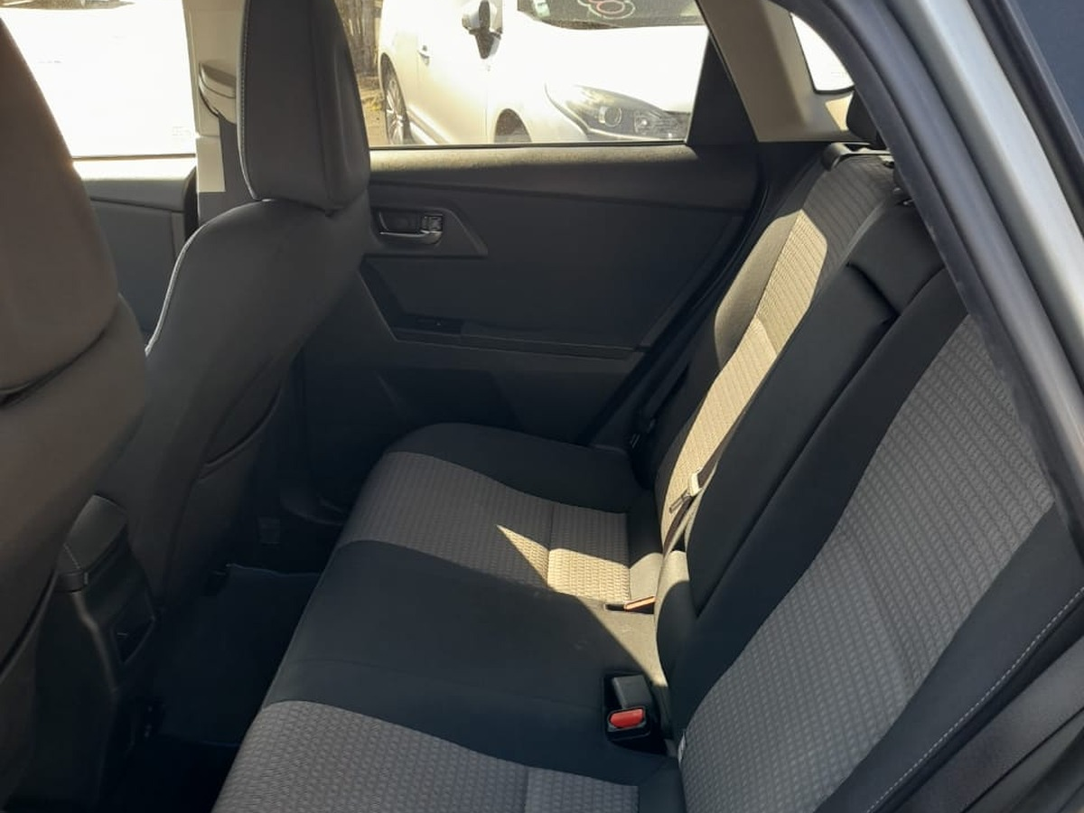 Toyota Auris hybride 136h - bv cvt