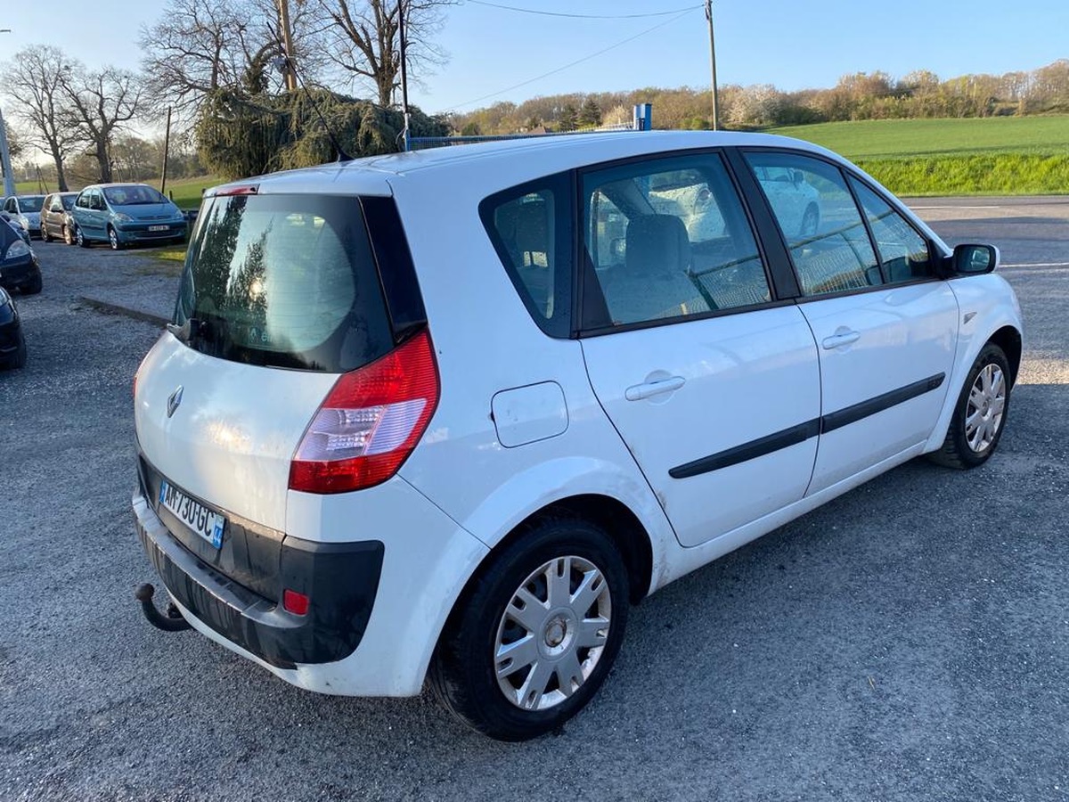 RENAULT Scenic 1.6i 115cv 154339km petit prix 