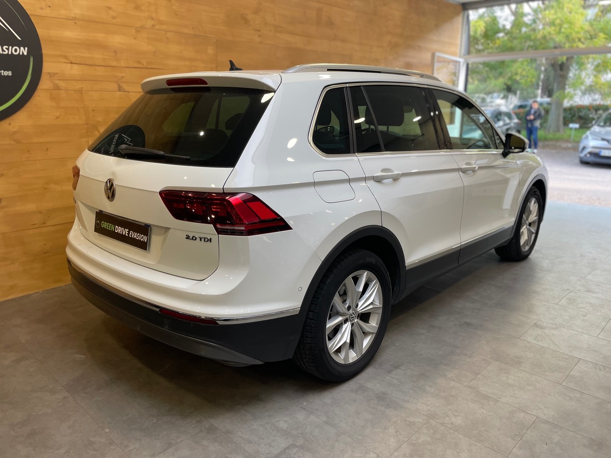 Volkswagen Tiguan 2.0 TDI 150 BLUEMOTION CARAT DSG BVA