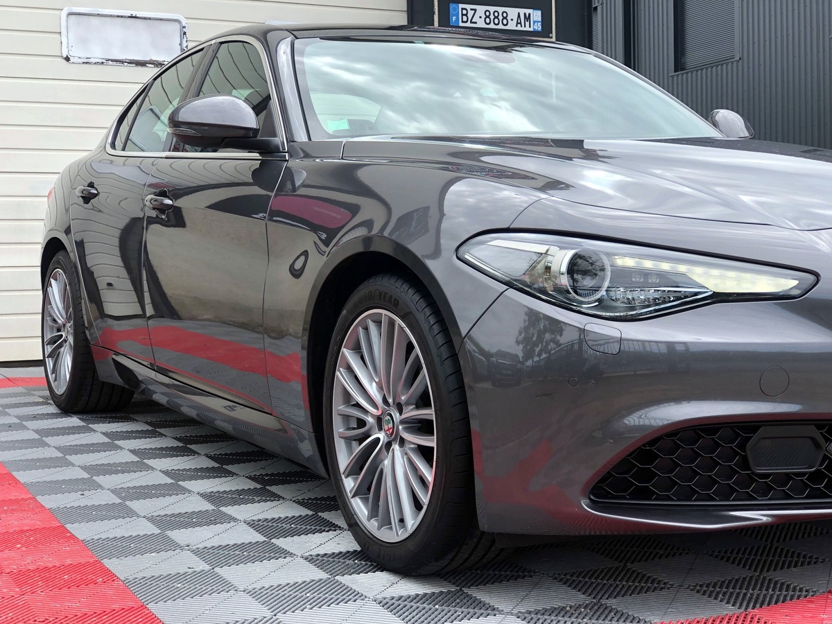 Alfa Romeo Giulia 2.0 TB 200 LUSSO EDITION AT8