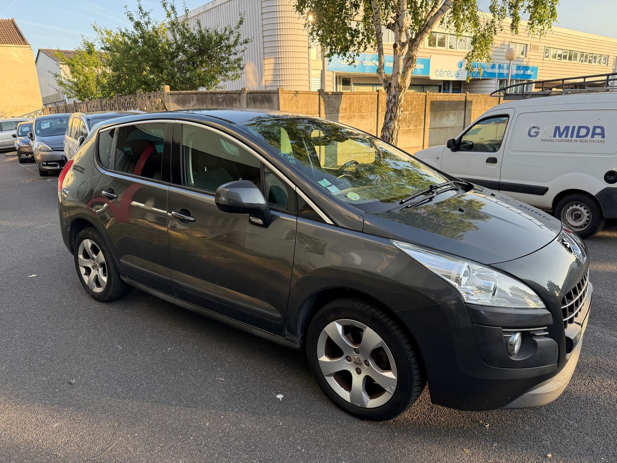 Peugeot 3008 1.6 HDI 115 CV active 1er main en 4XCBL