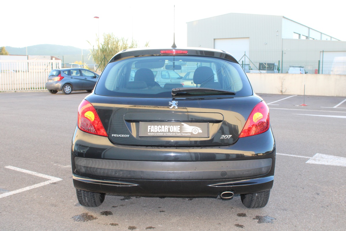 Peugeot 207 1.4 VTi 16v Active 5p - Garantie 12 Mois