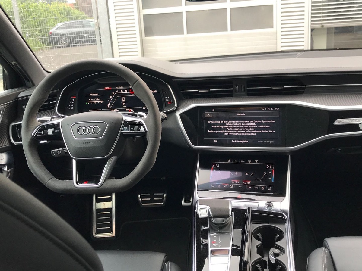 Audi RS6 Avant V 4.0 V8 TFSI 600ch quattro tiptronic/Toit ouvrant/Attelage/Bang&Olufsen