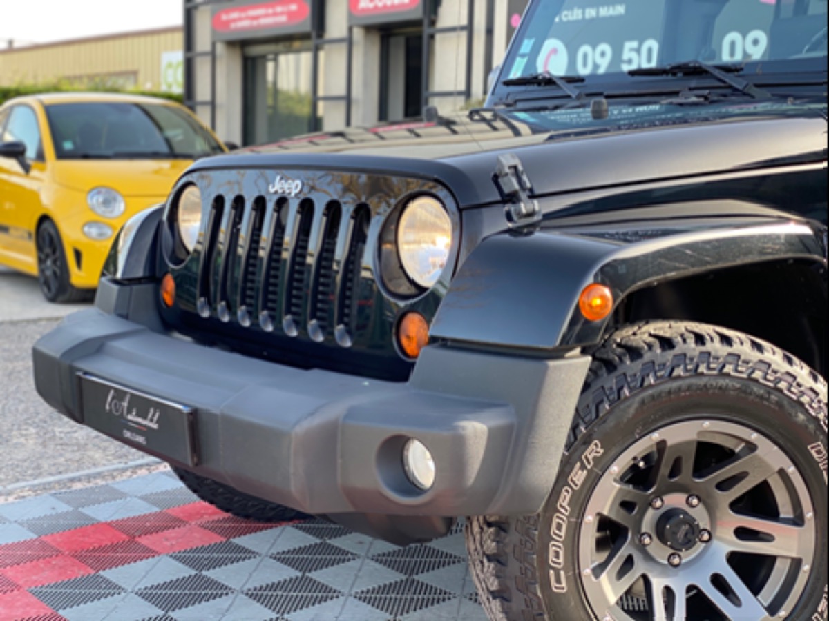 Jeep Wrangler 2.8 CDR 177ch Unlimited SAHARA c