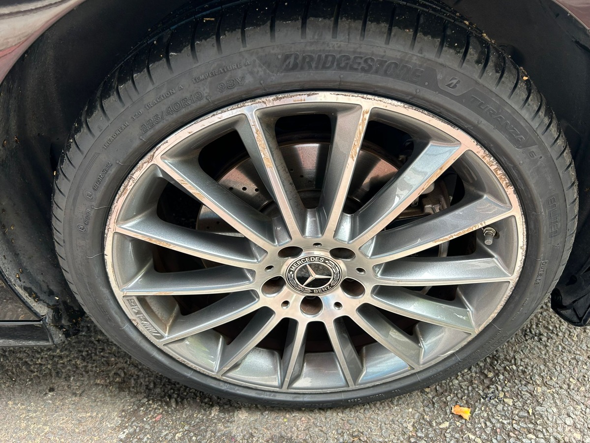 Mercedes-Benz Classe A IV 250 E 8CV AMG LINE 8G-DCT (Full Options)