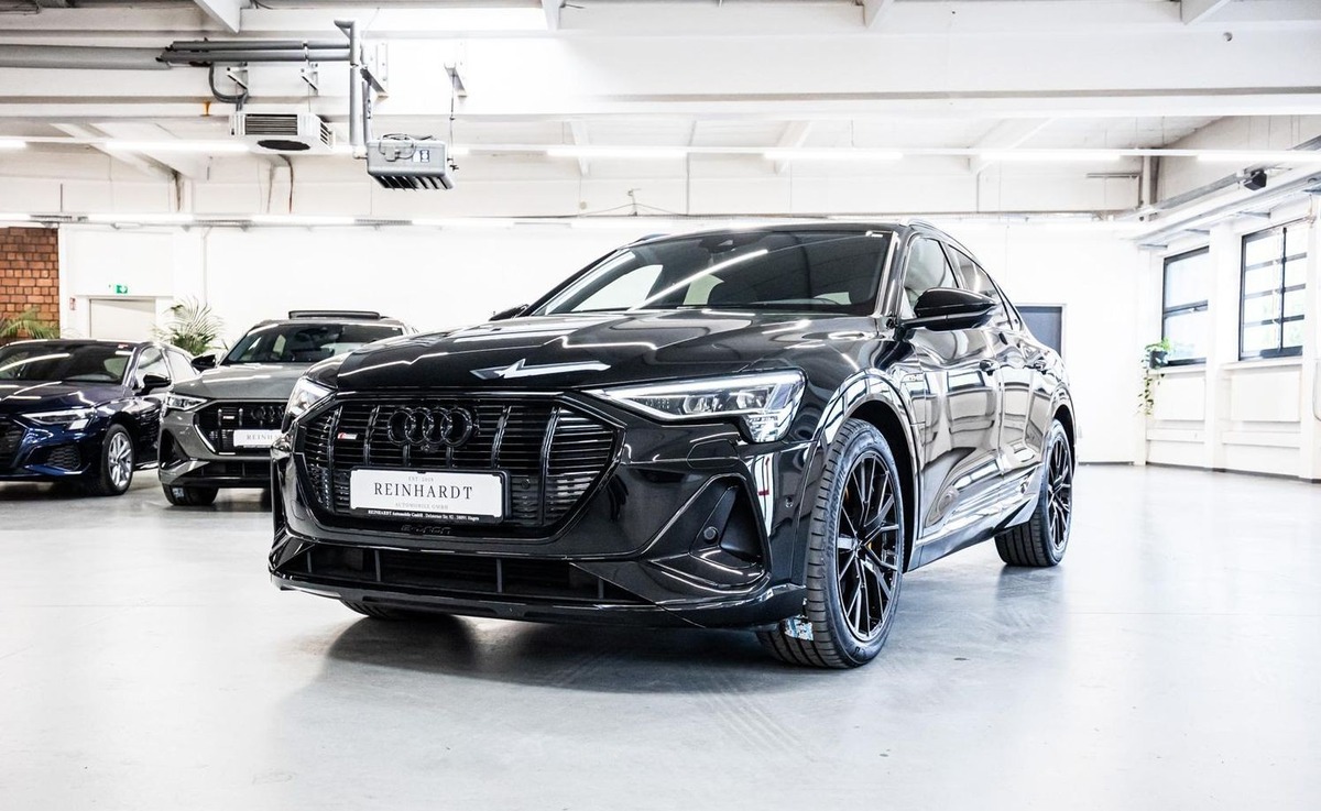 Audi e-tron Sportback 55 408ch S Line e-quattro Pack Black Edition
