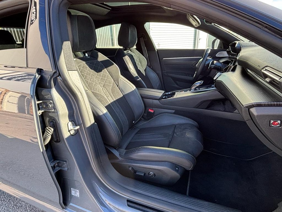 Peugeot 508 HYBRID4 360ch e-EAT8 PEUGEOT SPORT ENGINEERED