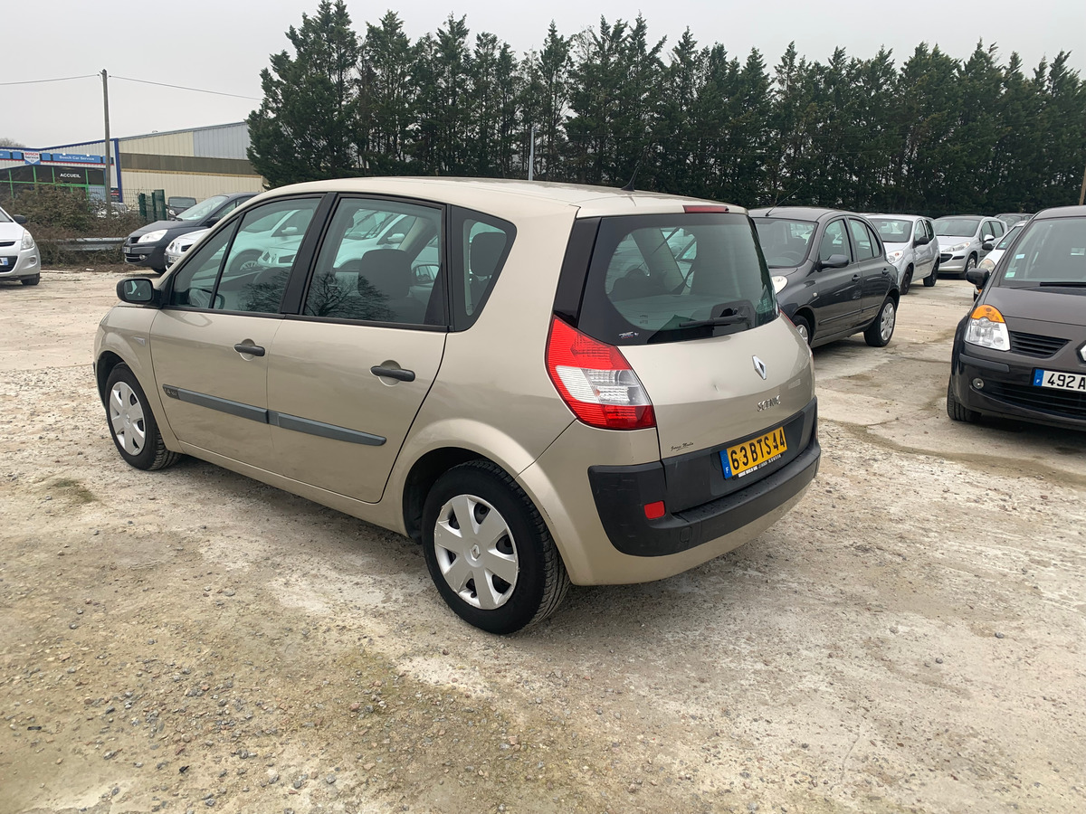 RENAULT Scenic 1.4 16V 100CH 121329KM