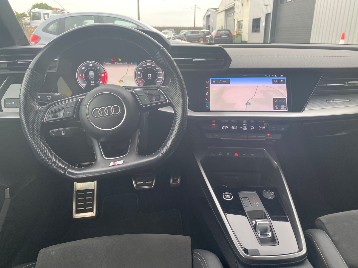 Audi A3 Sportback Sportback 2.0 SLINE 150 cv Boîte auto RIEN A PREVOIR - ENTRETIEN AUDI - CARPLAY