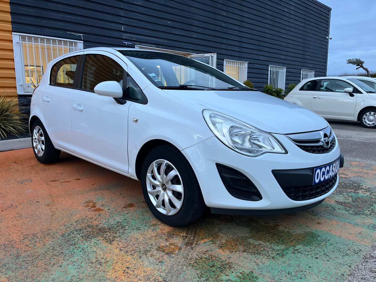 Opel Corsa D 5 portes 1.2 i Twinport 85 ch GRAPHITE 1ERE MAIN