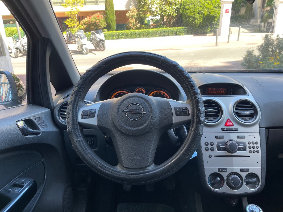 Opel Corsa 1.2 85 cv / Phase 2 / 5 portes/ CLIM