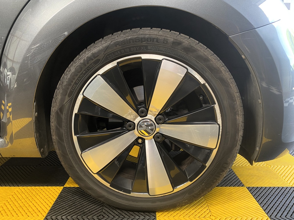 Volkswagen Coccinelle 2.0 TDI 110 CH COUTURE