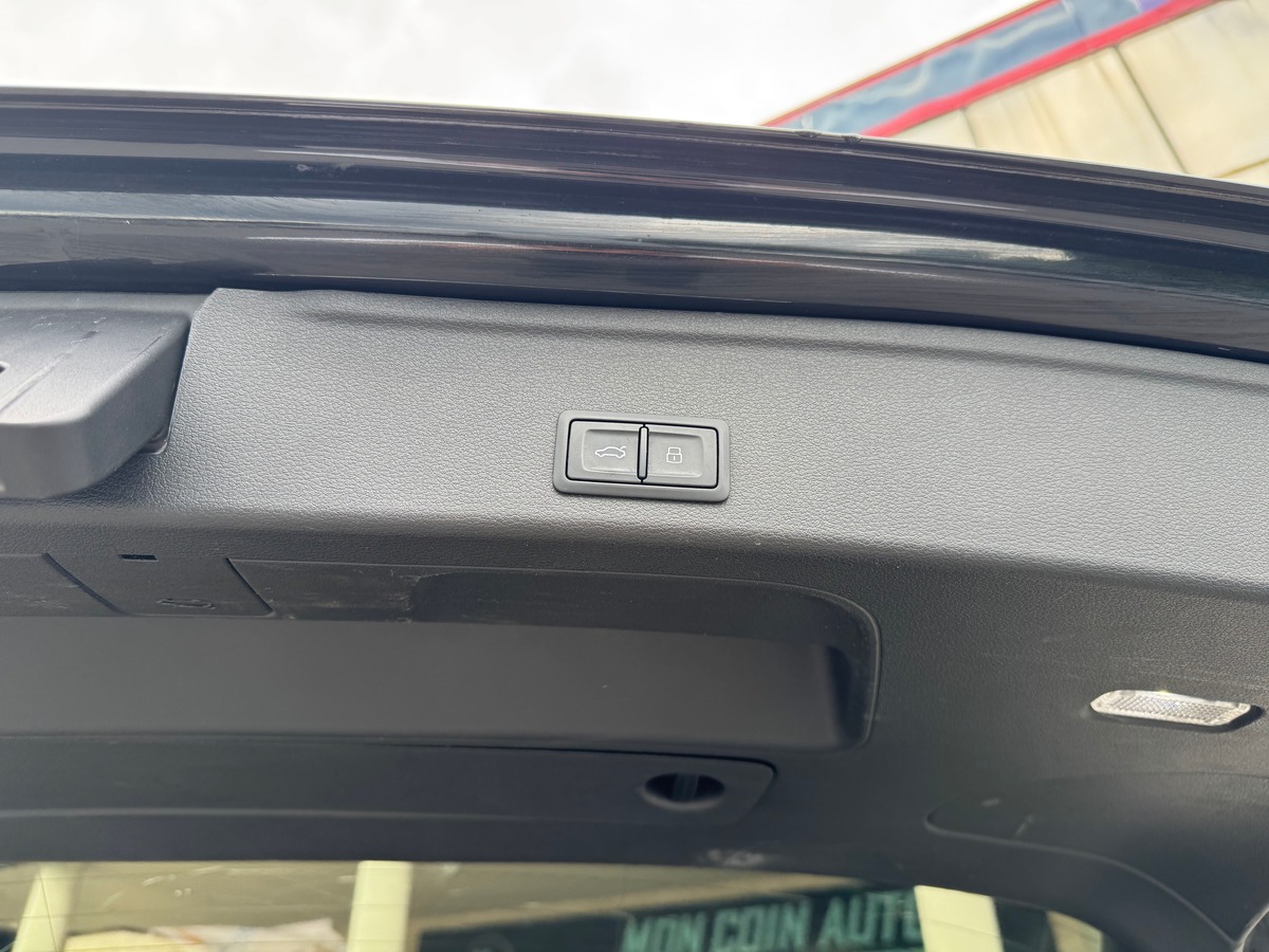 Audi A4 Avant S line TDi S-Tronic7 2.0 190 cv - Entretien Complet Audi