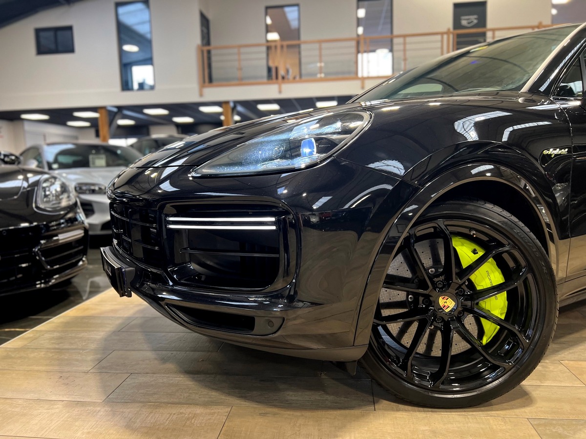 Porsche Cayenne COUPE III V8 TURBO S HYBRID 680