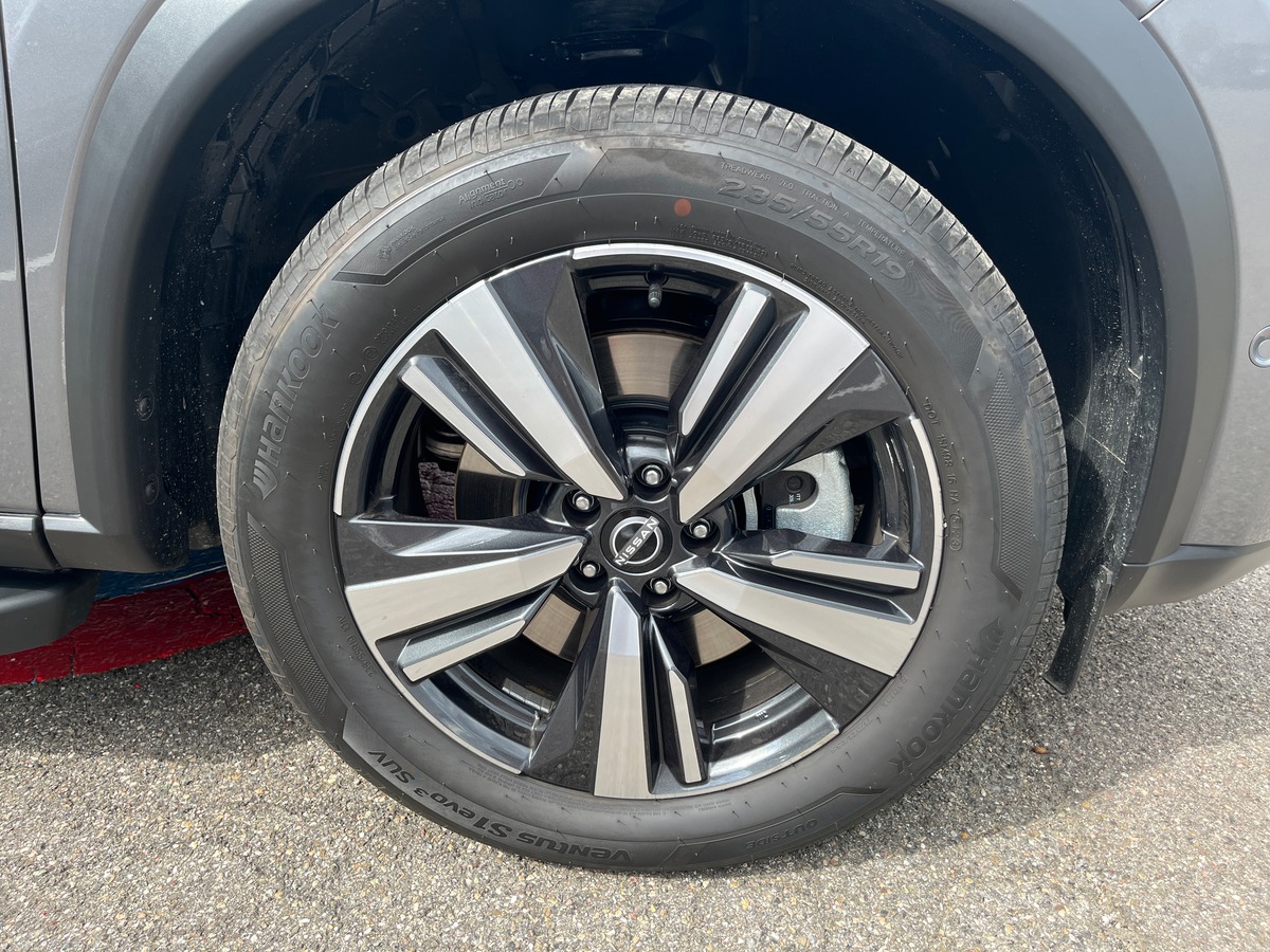 Nissan NISSAN X TRAIL E POWER 204CH TEKNA, 3 ANS D'ENTRETIENS INCLUS, TOIT OUVRANT, SIEGES CHAUFFANT