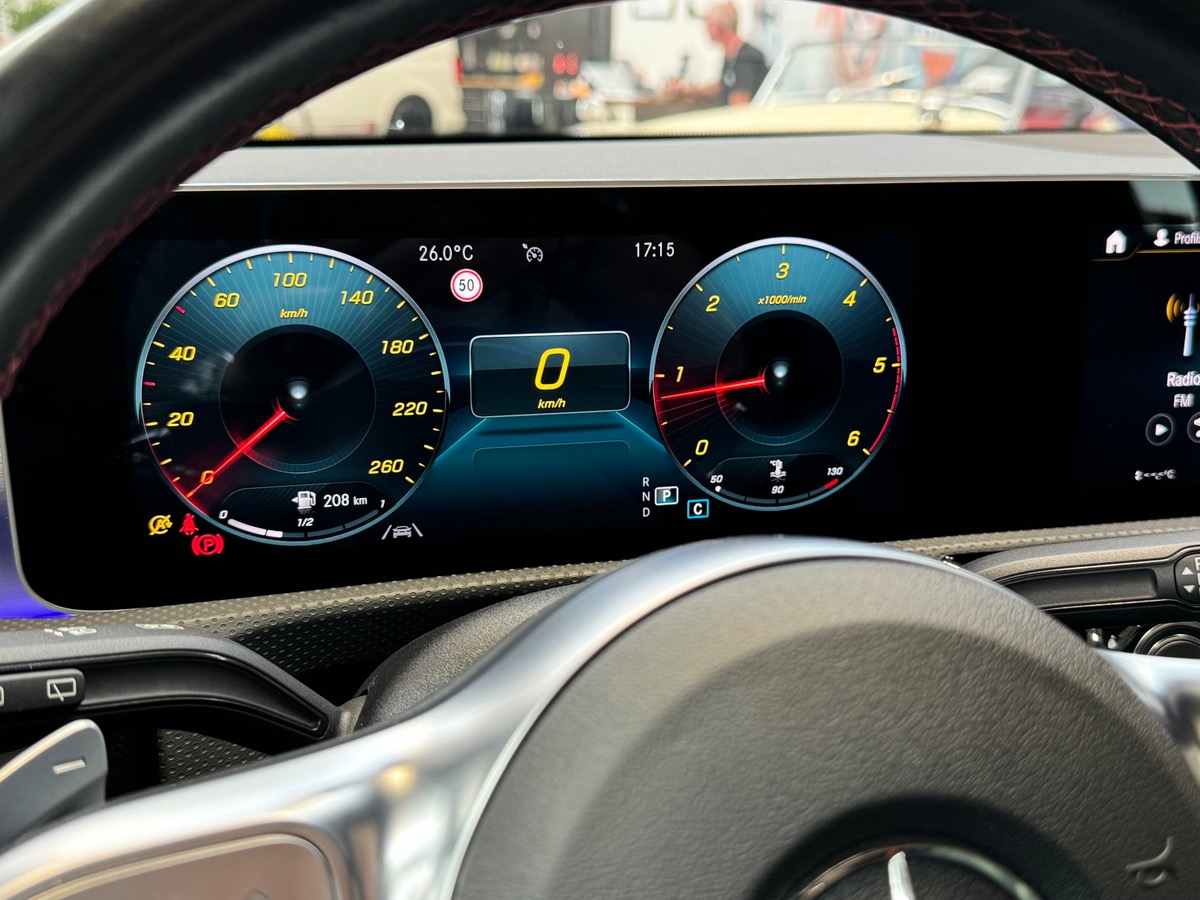 Mercedes-Benz Classe A 220D 190CV AMG LINE TOIT PANORAMIQUE / BURMESTER
