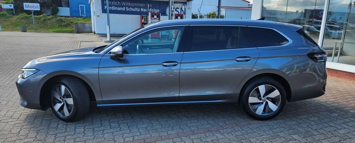 Volkswagen Passat SW 2.0 TDI EVO 150ch Elegance DSG7 Harman-Kardon Cuir Attelage