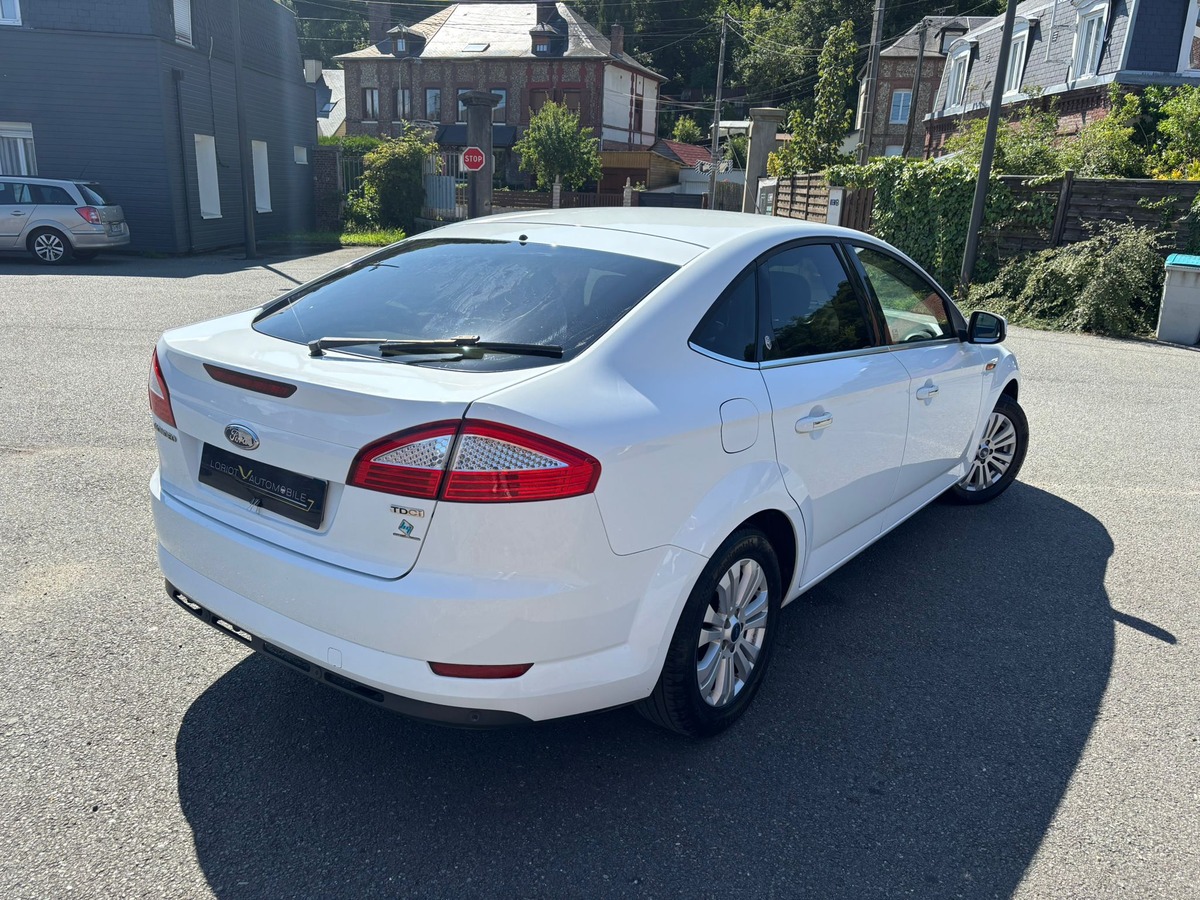 Ford Mondeo 2.0 TDCI GHIA - ATTELAGE- Distribution neuve - Révisé - Garantie