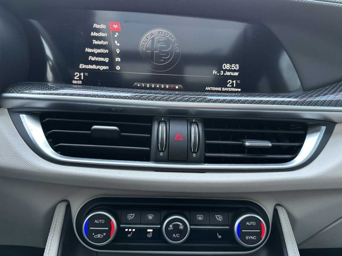 Alfa Romeo Stelvio 2.9 V6 510ch Quadrifoglio Q4 AT8 Toit ouvrant Harman-Kardon
