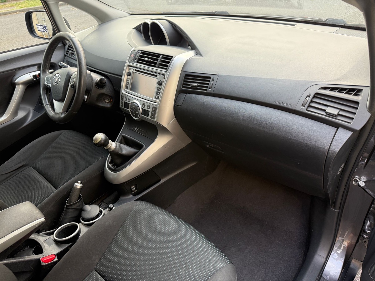 Toyota Verso 126 D-4D 7 place Business 4XCB