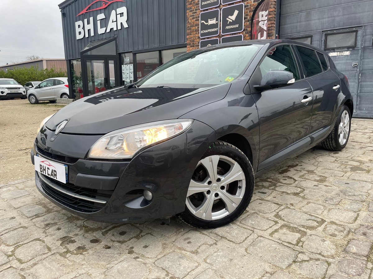 Image: RENAULT Megane III 1,5 dci 110 cv DYNAMIC TOMTOM