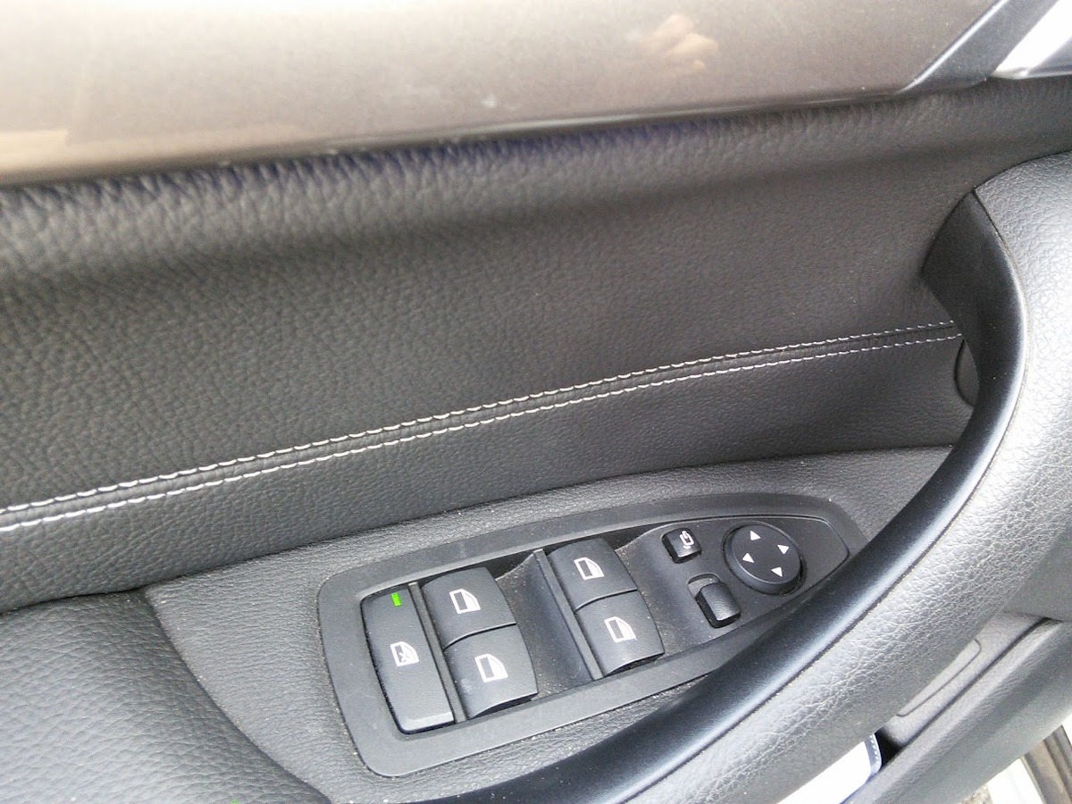 Bmw X1 LCI sDrive 2.0 i DCT7 179 cv xLine Boîte auto TOIT ouvrant PANORAMIQUE