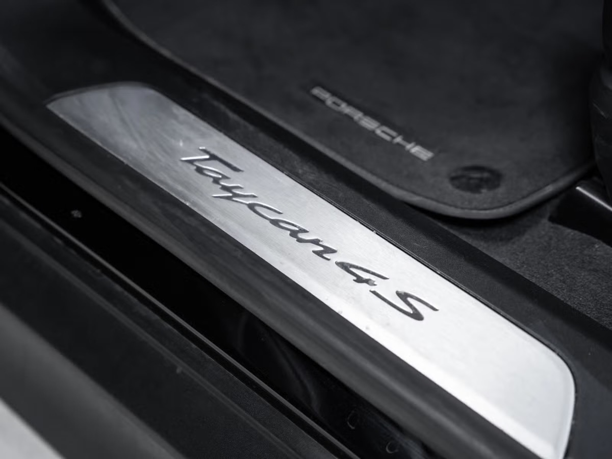 Porsche Taycan 4S Sport Turismo 571CH Performance Battery+ Chrono/Pano/360/Bose/Inno/Siège chauffant