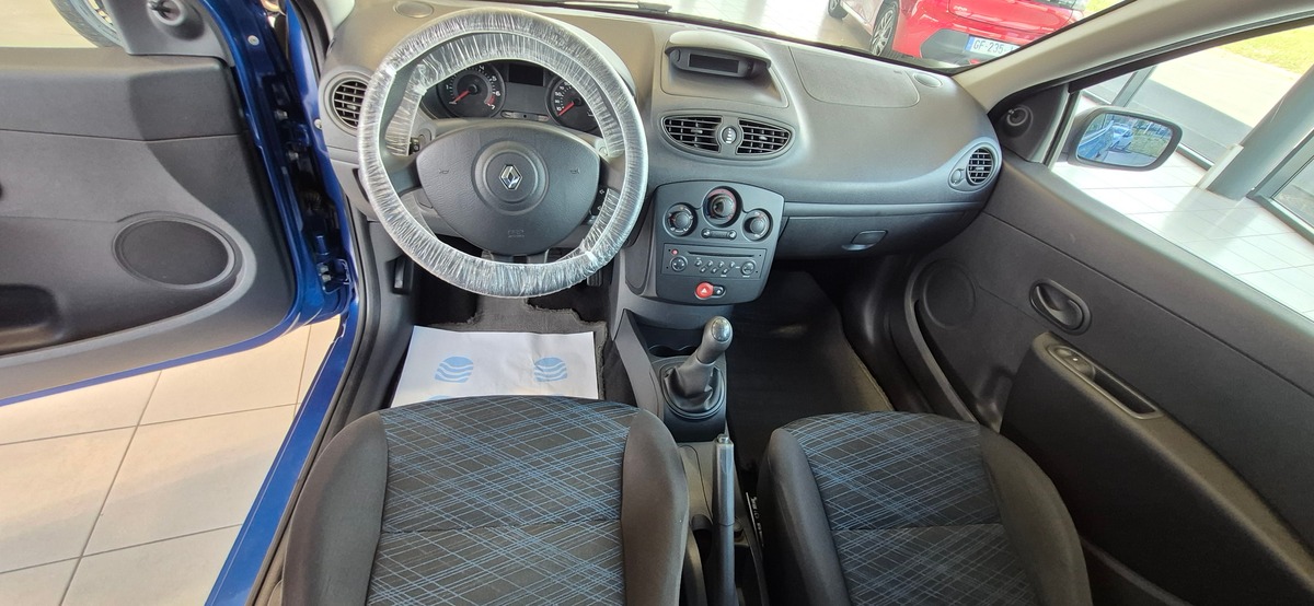 RENAULT Clio III 1.2L  75CV