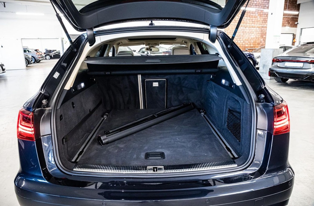 Audi A6 Allroad 3.0 V6 TDI 272ch Avus quattro S tronic 7 Bose Toit ouvrant Attelage