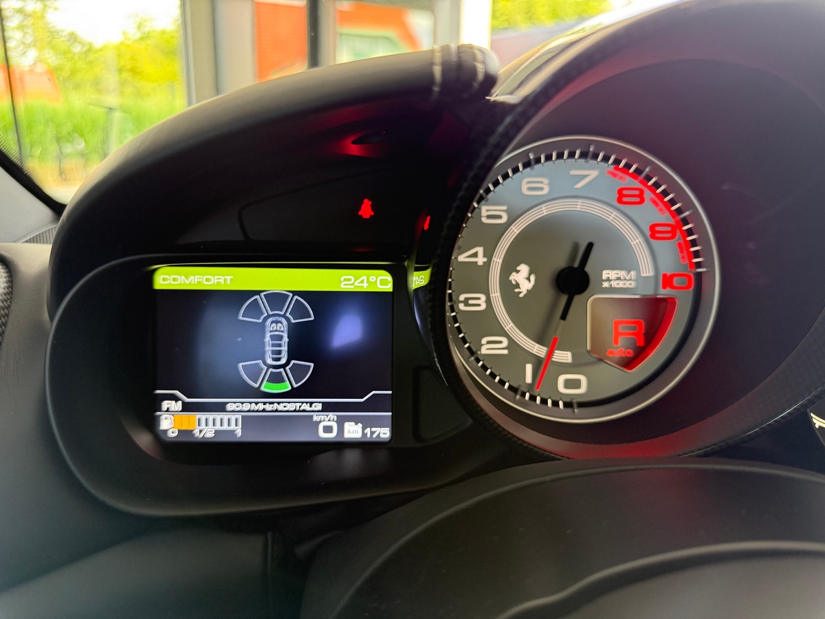 Ferrari California T 3.9L V8 560 CH / FRANCAISE / CARNET / 29954 KMS