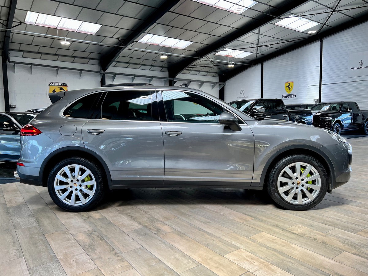 Porsche Cayenne S HYBRID 3.0 V6 416 TO/BOSE/CAM o