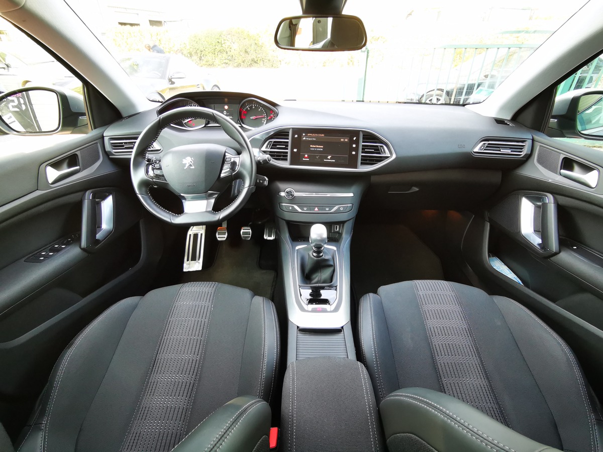 Peugeot 308 2 phase II 1.6 HDI 120 ALLURE CAM/GPS