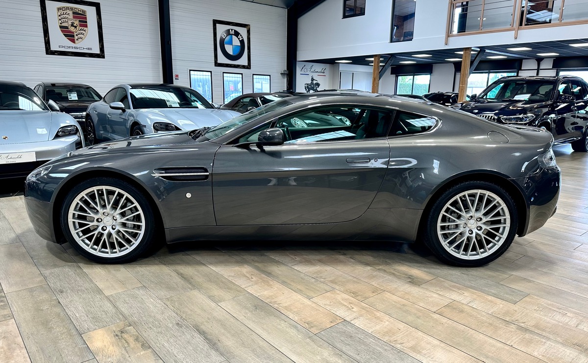 Aston Martin V8 Vantage 4.7 426 cv Sportshift BVS 7 FRANCE