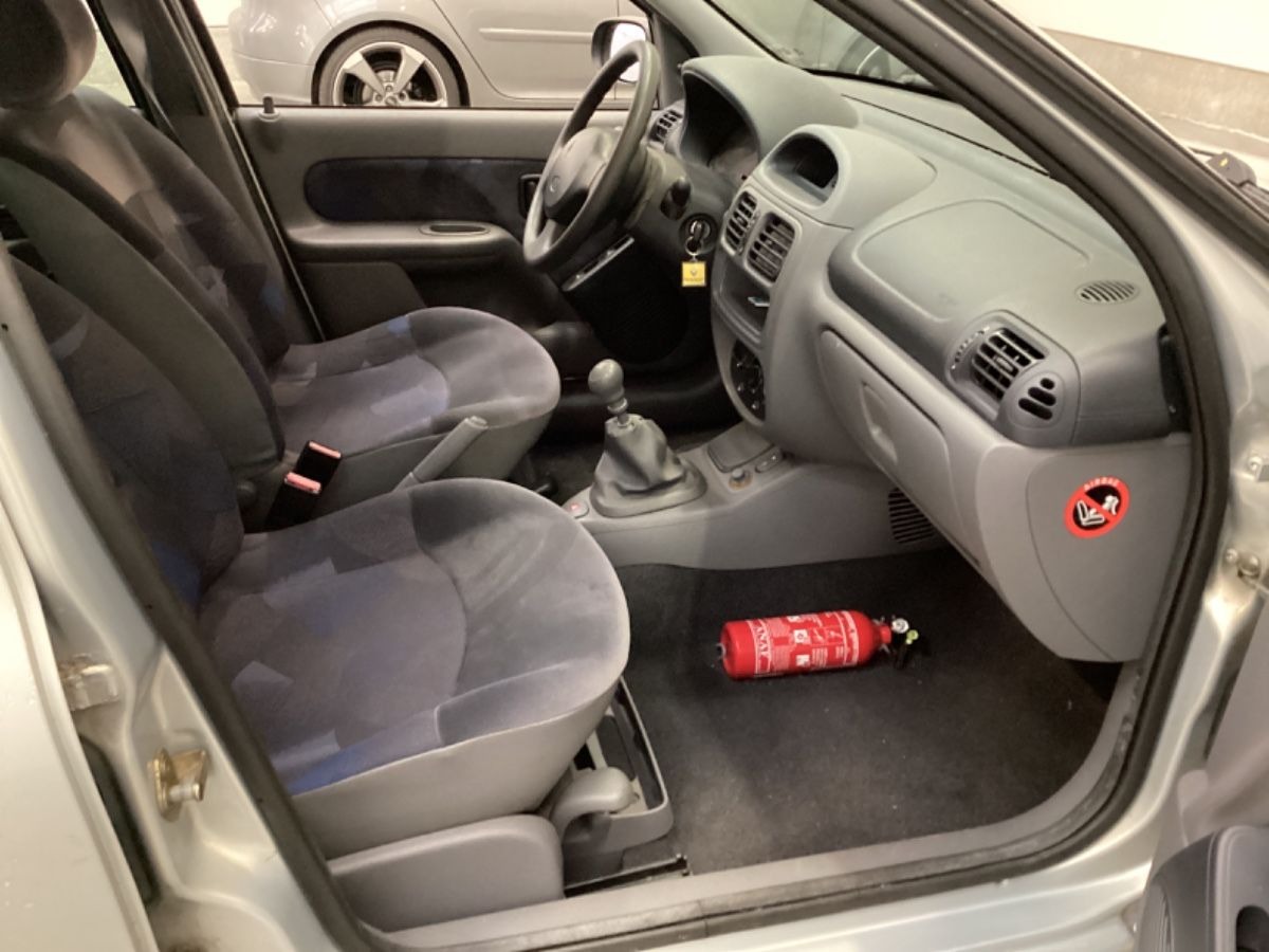 RENAULT Clio II 1.2i 60 RTE