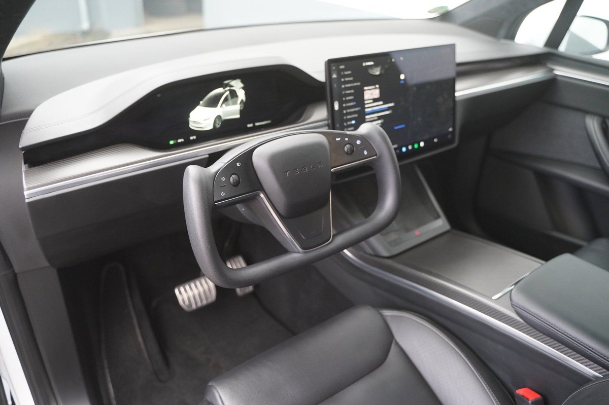 Tesla Model X Plaid 100 kWh 6 places